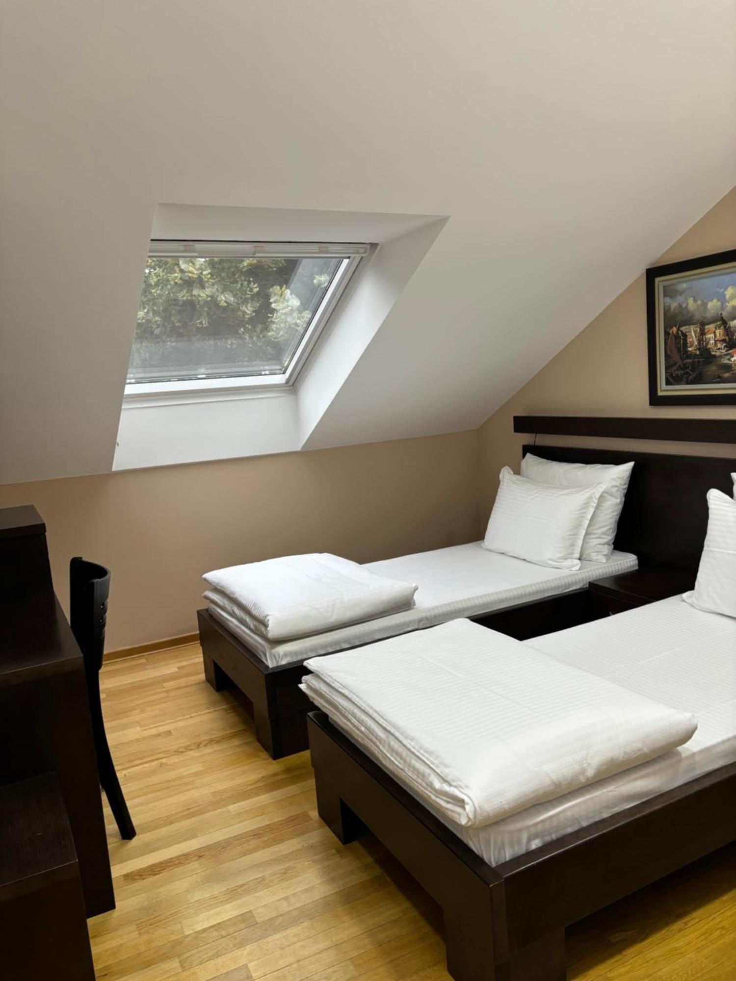 Atrium Bed & Breakfast Sremska Mitrovica Exterior photo