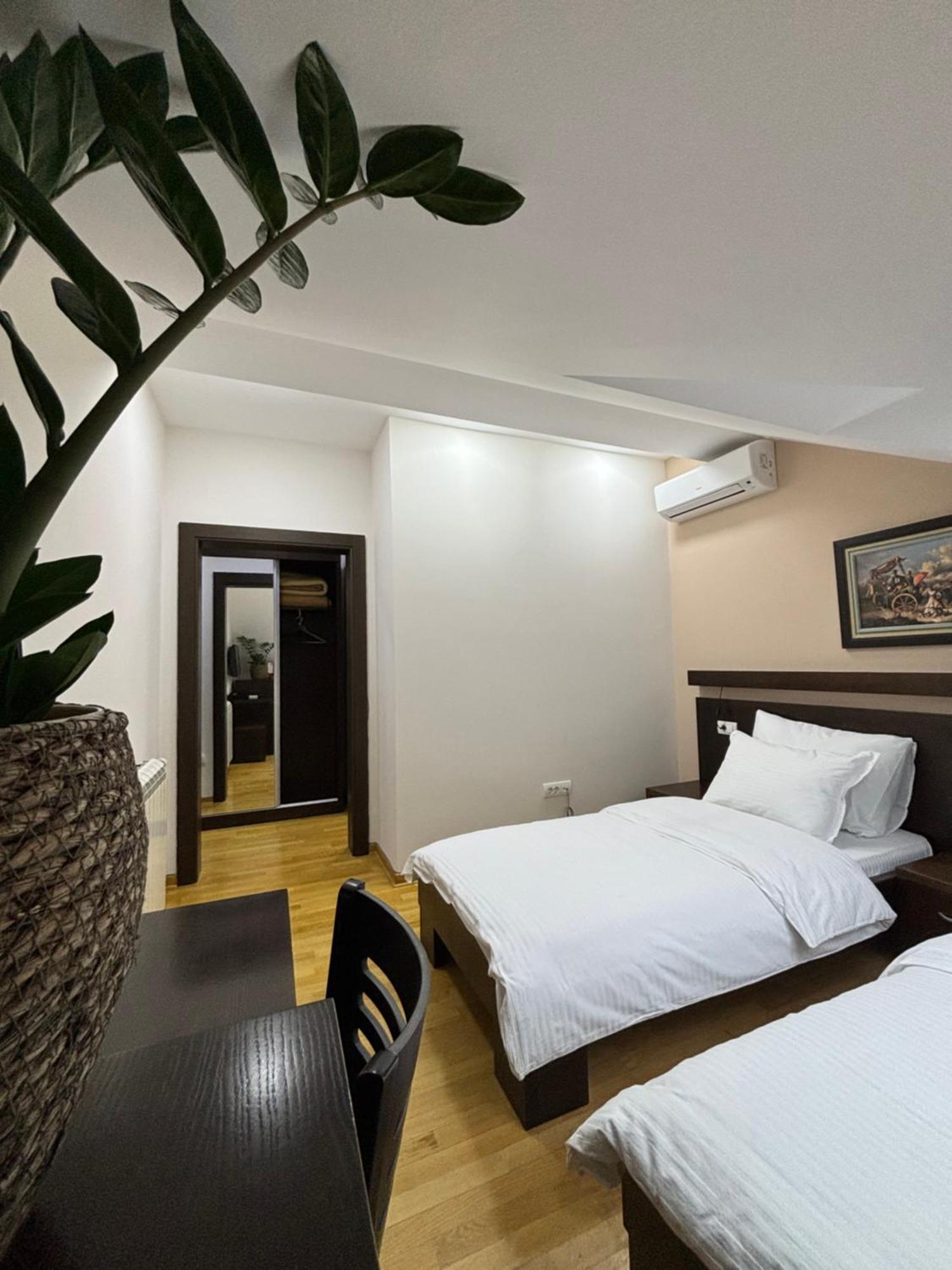 Atrium Bed & Breakfast Sremska Mitrovica Exterior photo