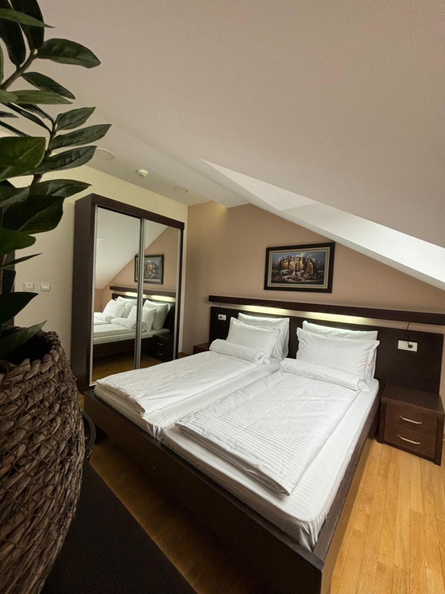 Atrium Bed & Breakfast Sremska Mitrovica Exterior photo