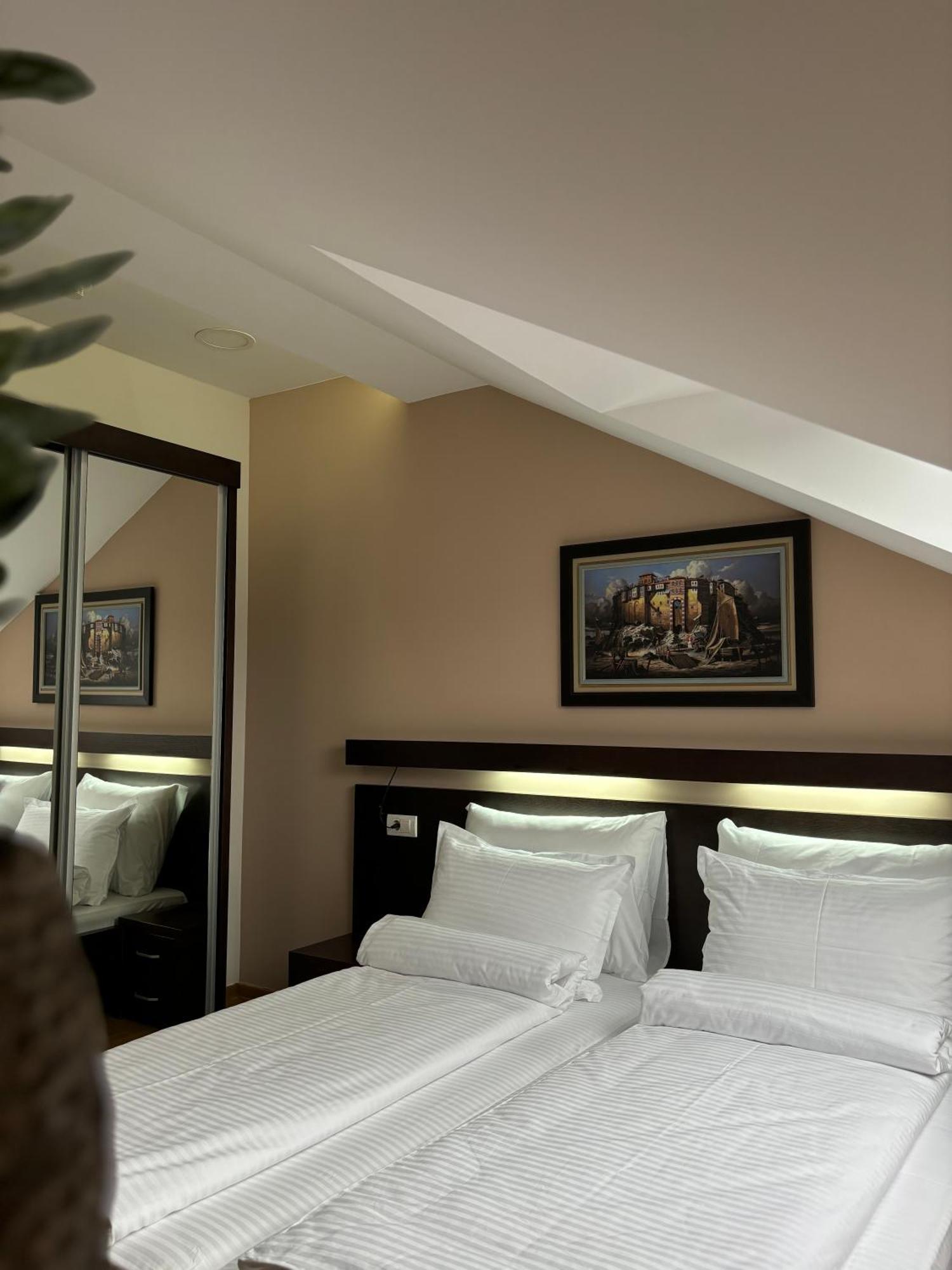 Atrium Bed & Breakfast Sremska Mitrovica Exterior photo